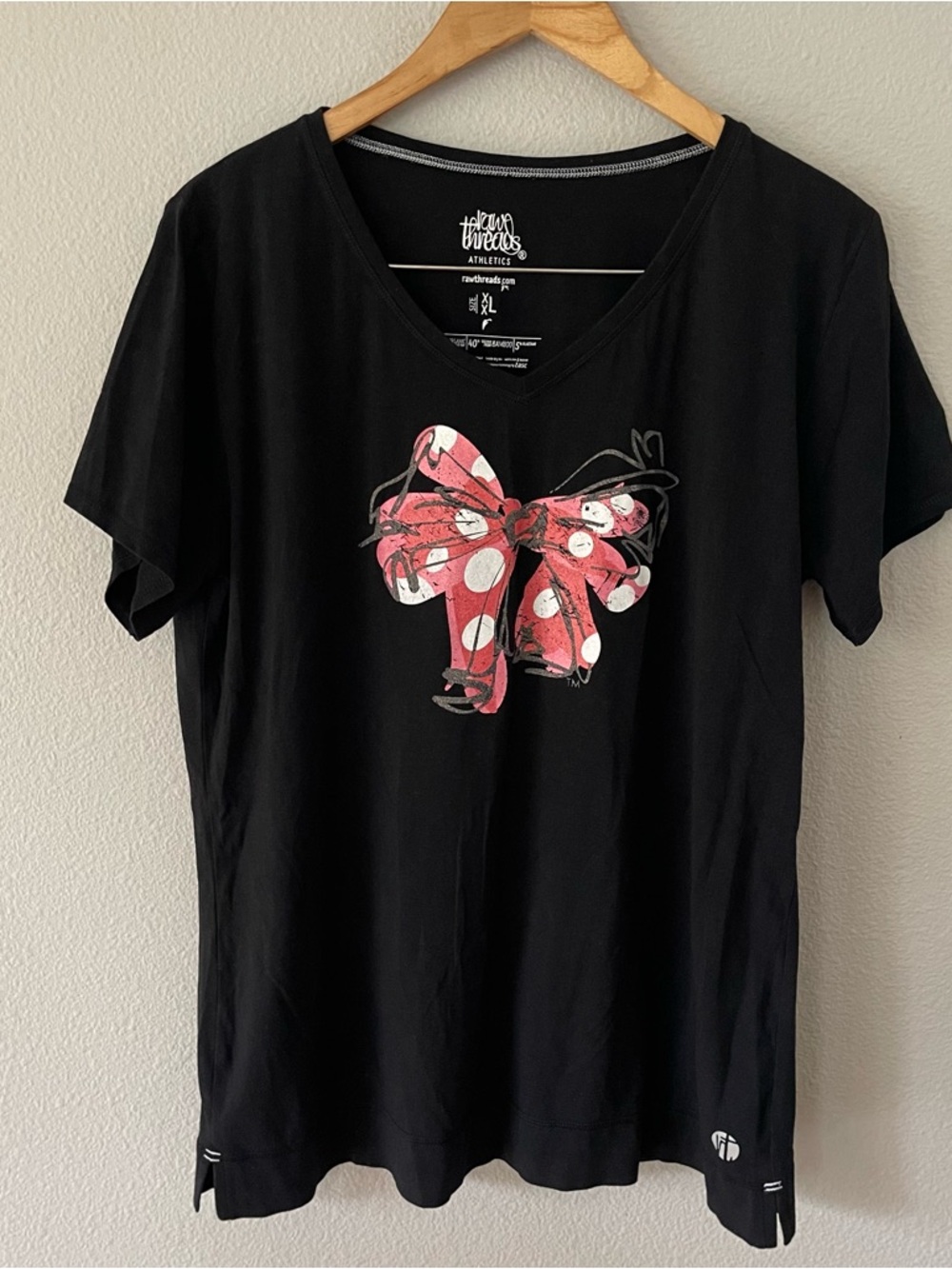 Raw Treads Disney Minnie Mouse Organic Cotton/Bamboo Black/Pink T Shirt Size XL